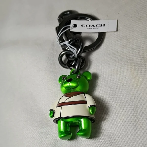 Coach Metallic Green Bear Enamel Keychain Charm - Picture 1 of 5